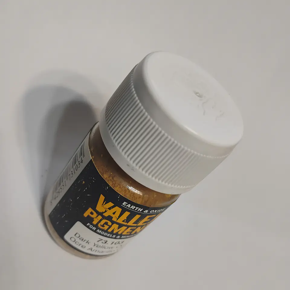 Vallejo Pigments: Dark Yellow Ochre - Ocre Amarillo Oscuro  2