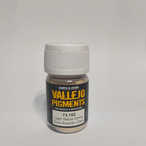 Vallejo Pigments: Light Yellow Ochre - Ocre Amarillo Claro 