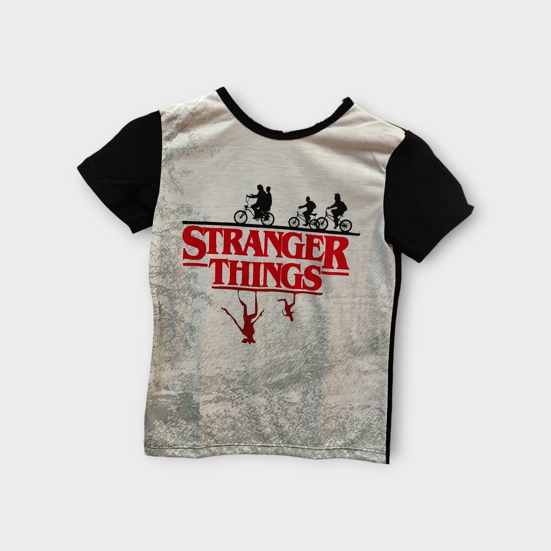 Polera Stranger Things 1