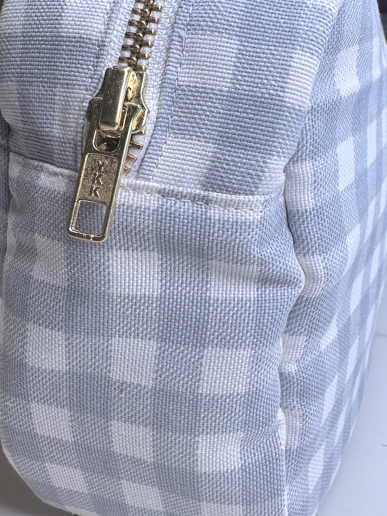 Neceser Impermeable Vichy Gris Cuadros Grandes 2