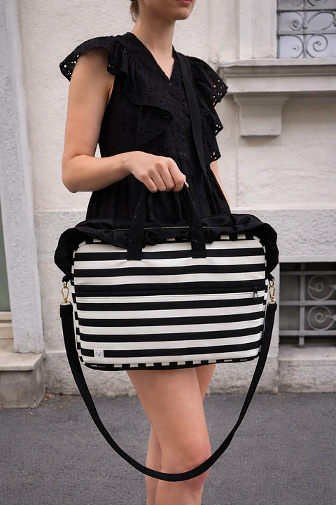 Bolso Computador Líneas Negras