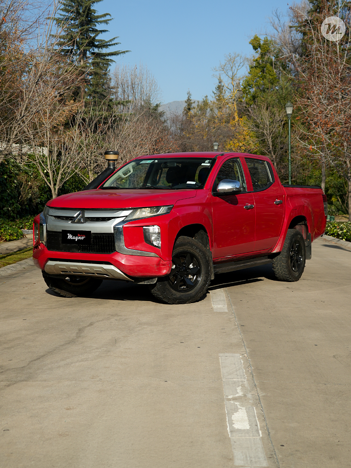 Mitsubishi Mecánico 2023 | 88.000 km | Diésel 7