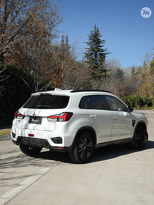 Mitsubishi Año 2021