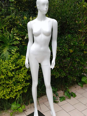Maniquí Rostro Semi-Difuso Mujer