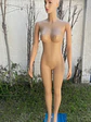 Maniquí Plástico Rostro Definido Mujer - Miniatura 1