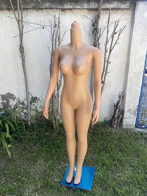 Maniquí Plástico Rostro Definido Mujer