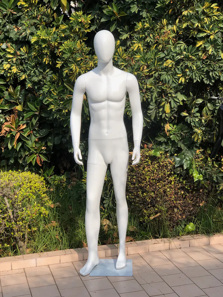 Maniquí Rostro Difuso Hombre 1