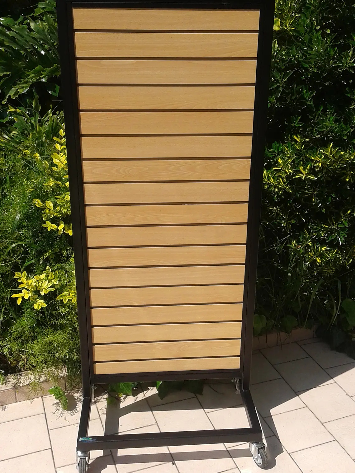 Mueble Exhibidor Panel Madera Natural 1