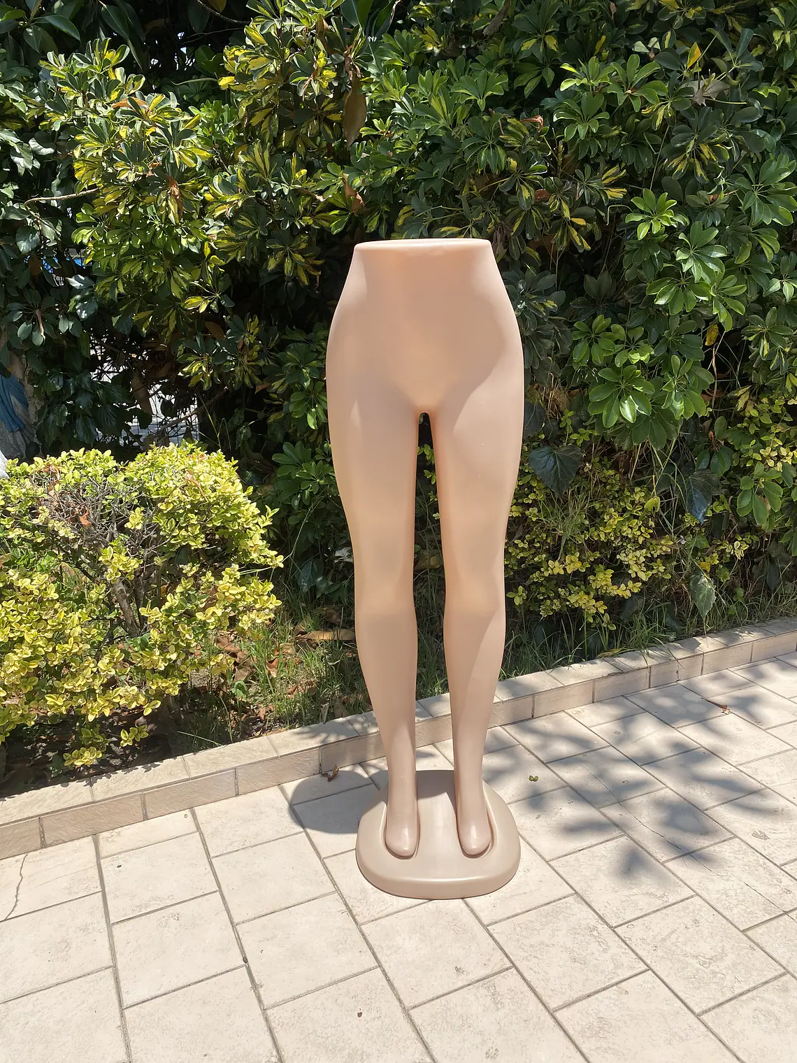 Maniquí Plástico Pierna Completa 1