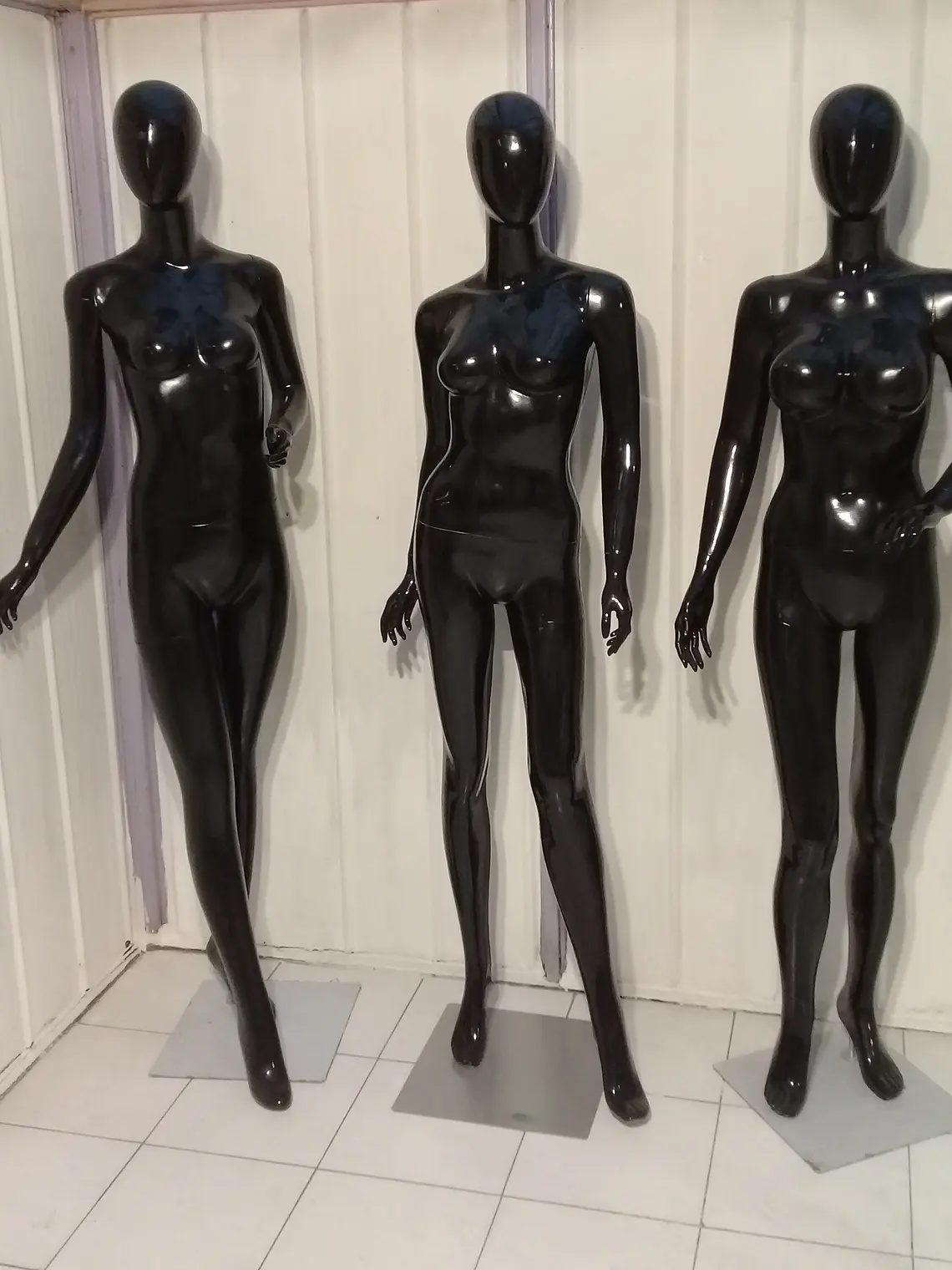 Maniquí Negro 1