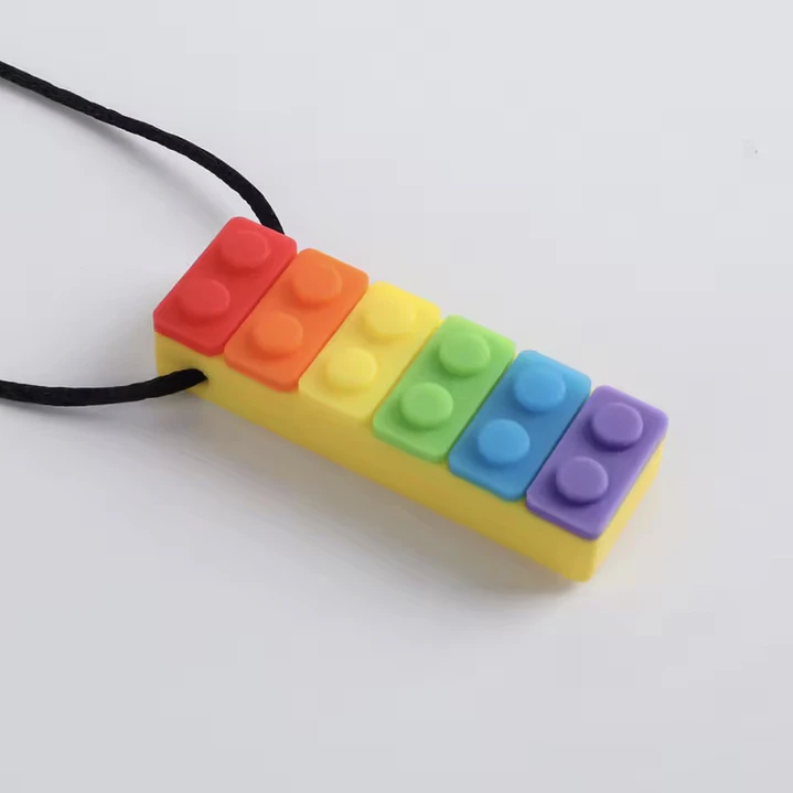 Collar Mordedor Lego 6