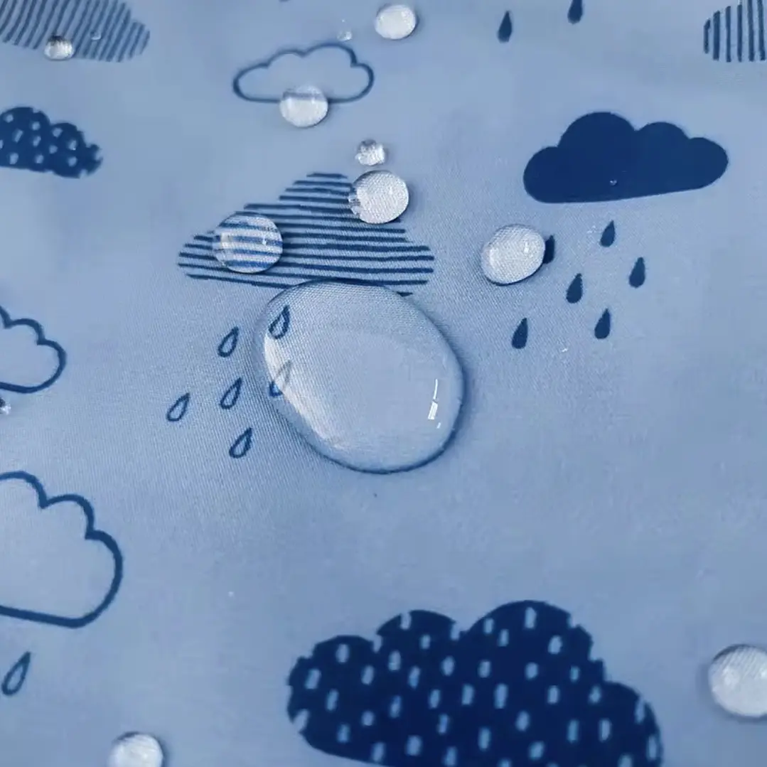 Impermeable Infantil Nubes 2
