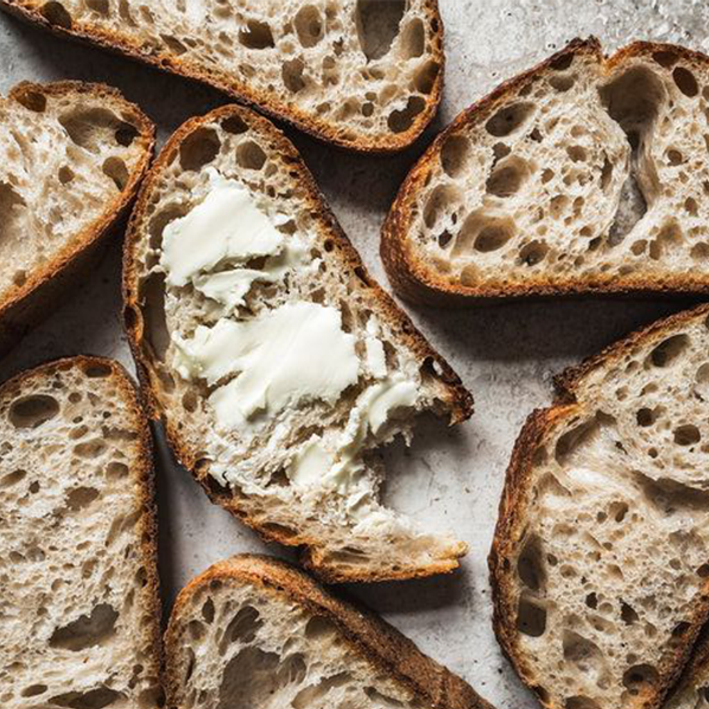 Pan de Masa Madre: Todo lo que Necesitas Saber Sobre el Pan Real (Y Por Qué Nunca Más Querrás Volver al Industrial)