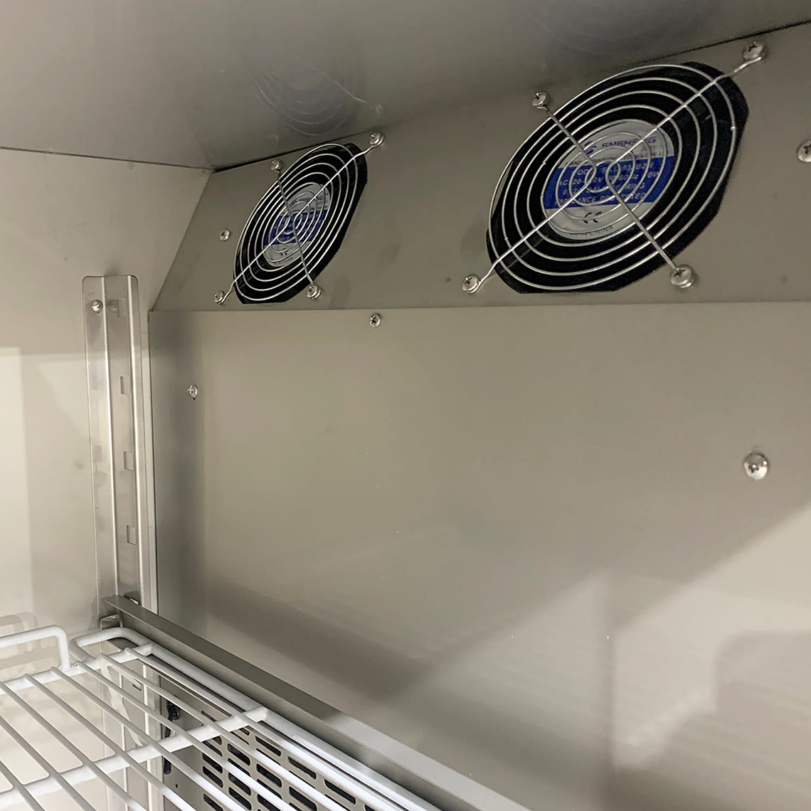 MESON BAJO REFRIGERADO 2 P. VIDRO / CORR. 3