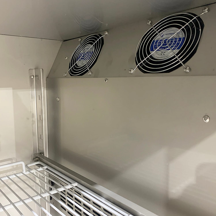 MESON BAJO REFRIGERADO 3 P. VIDRO / CORR. 3