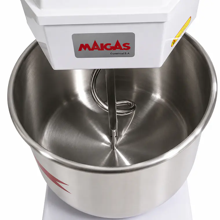 Amasadora 12 KG. 4