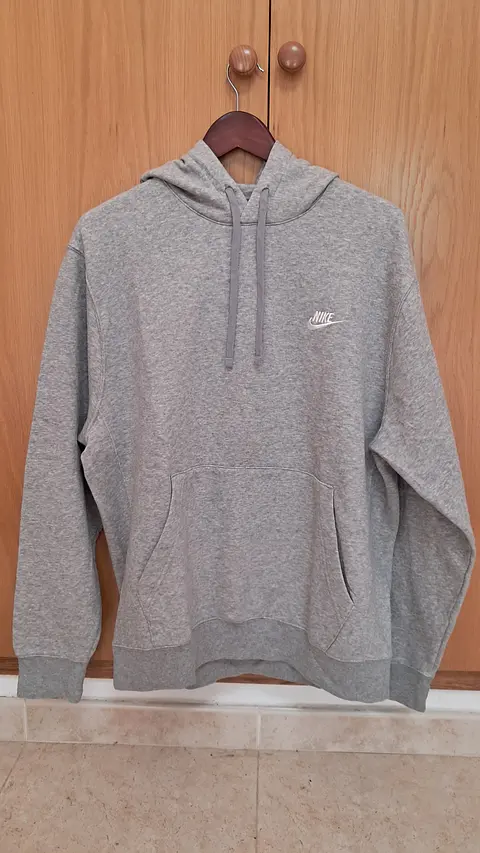 Nike Club Fleece Hoodie (Talla L)