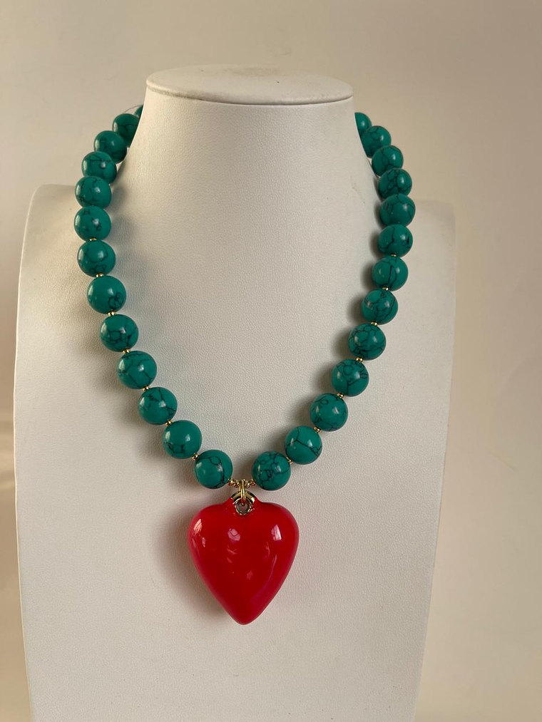 Collar piedra y corazón baño de oro 1