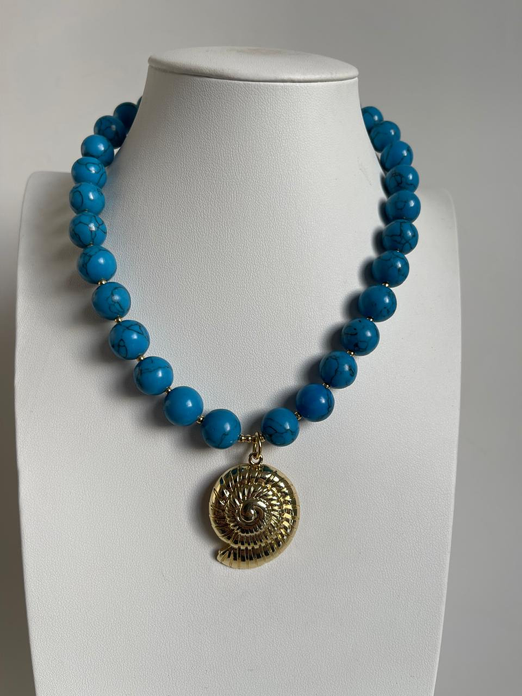 Collar piedra y caracola baño de oro 3