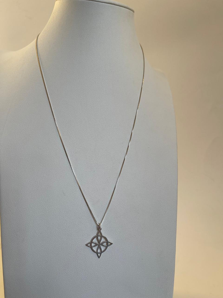 Collar plata 925 nudo de bruja 1
