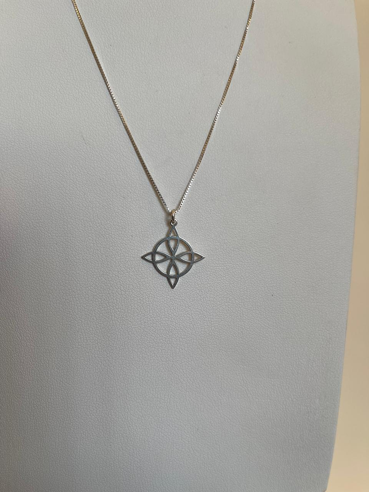 Collar plata 925 nudo de bruja 2