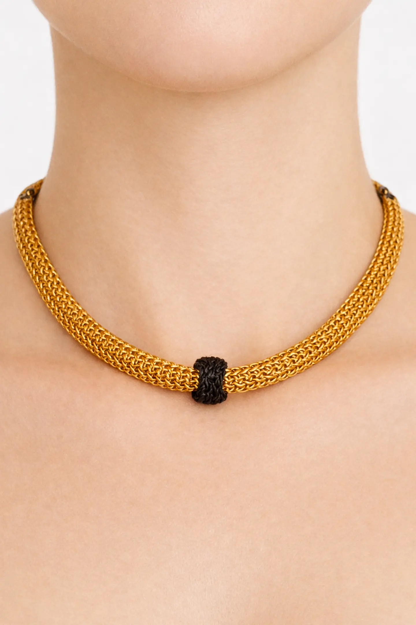 Colar dourado 