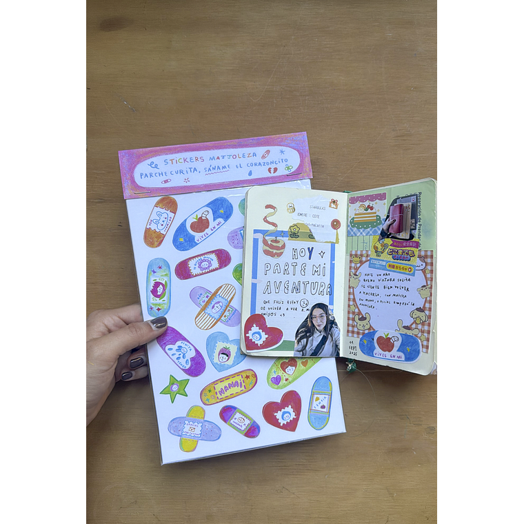 Stickers: “Parche curita, sáname el corazoncito” 3