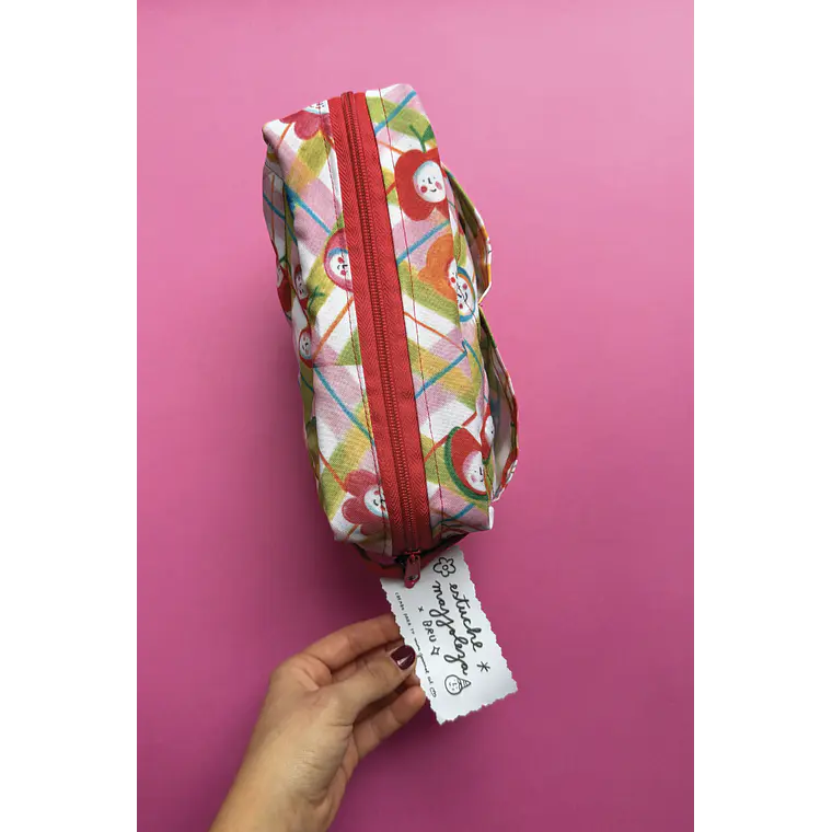 Estuche Grande “Cabeza de Frutas” 🍎🍒🫐 4