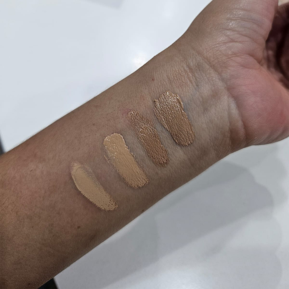Base Líquida Matte de Max Belle 2
