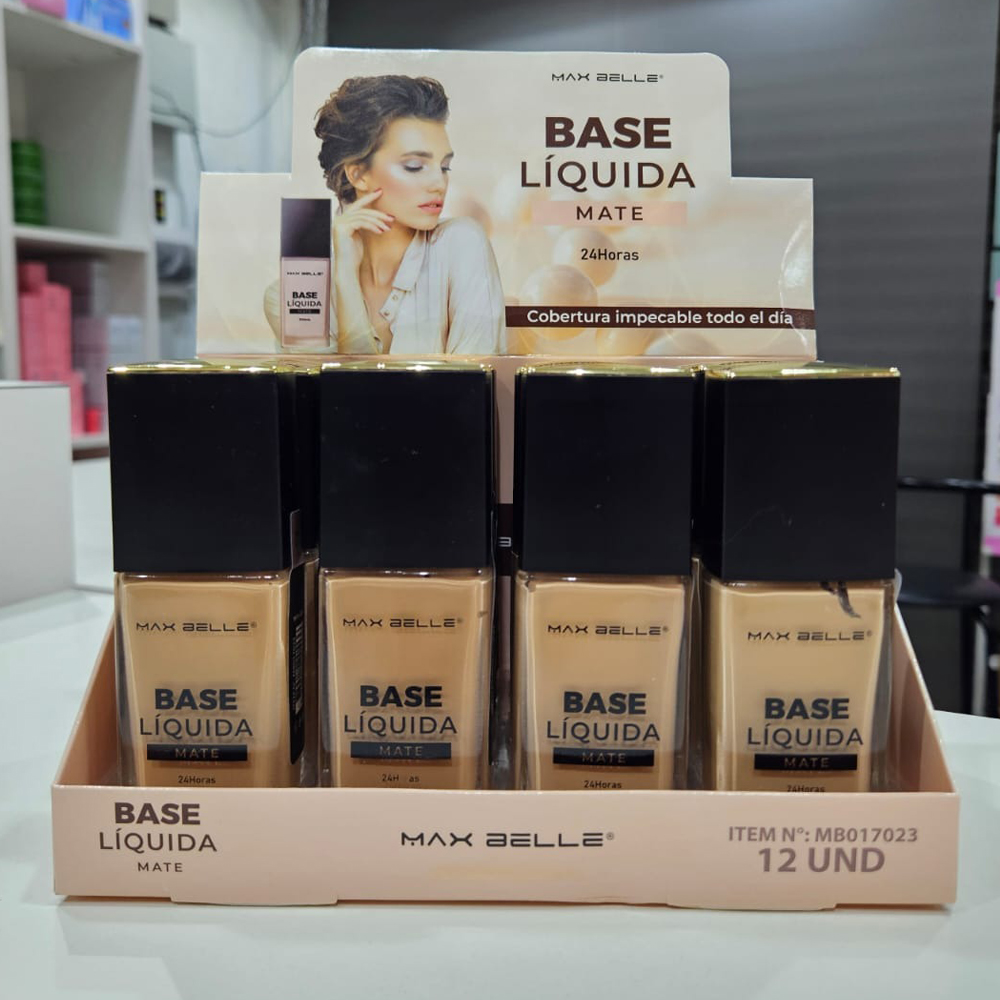 Base Líquida Matte de Max Belle 1