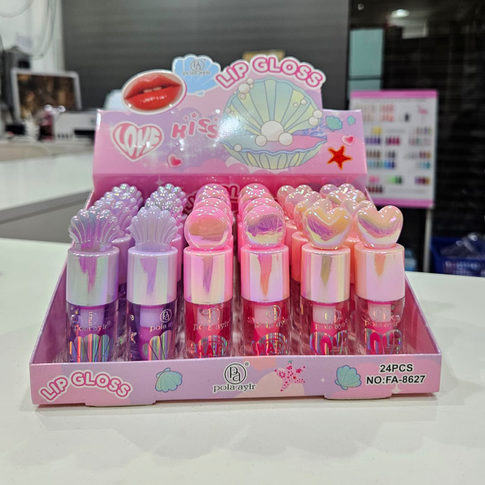 Lip Gloss Kiss 1