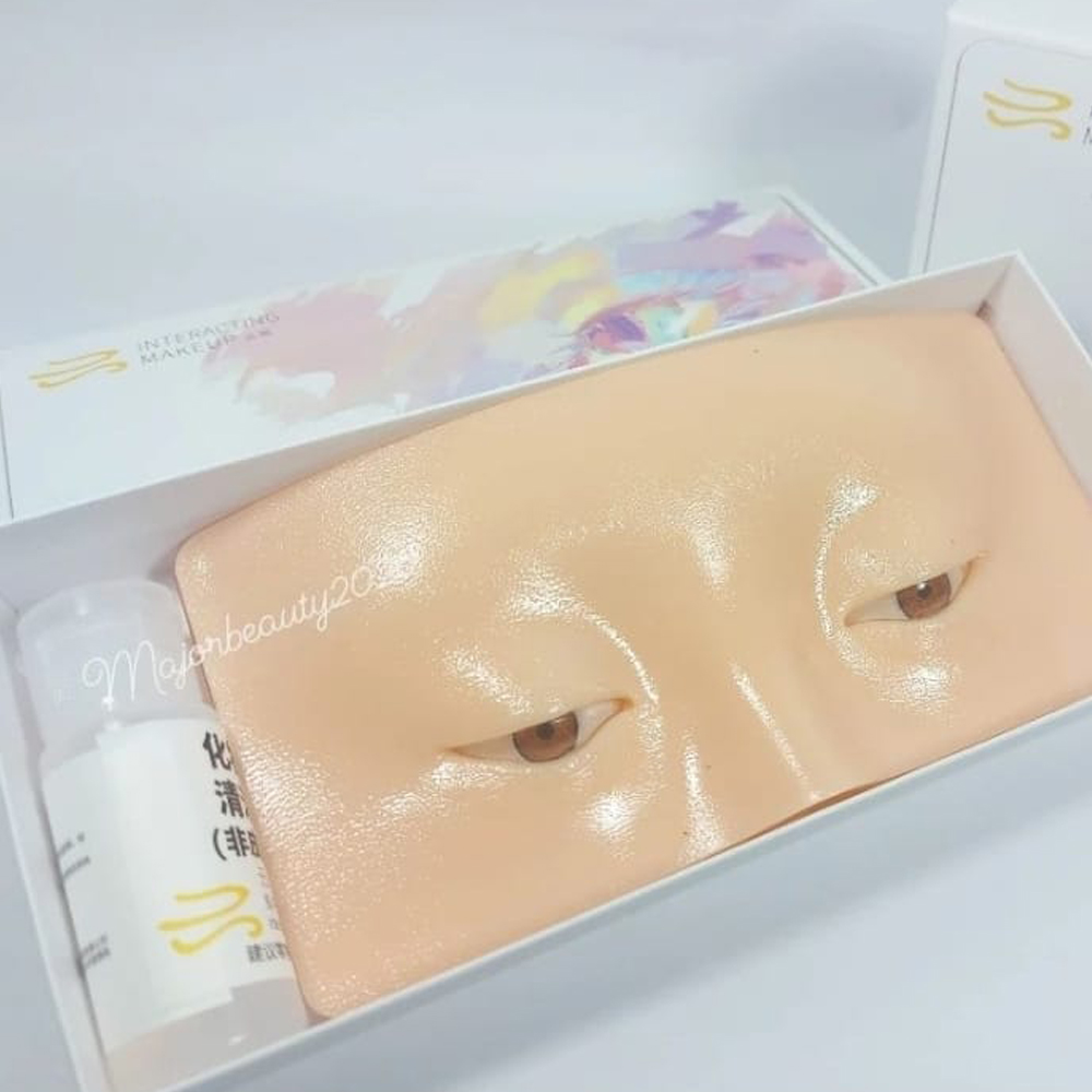 Modelo para Estudiante de Maquillaje 1