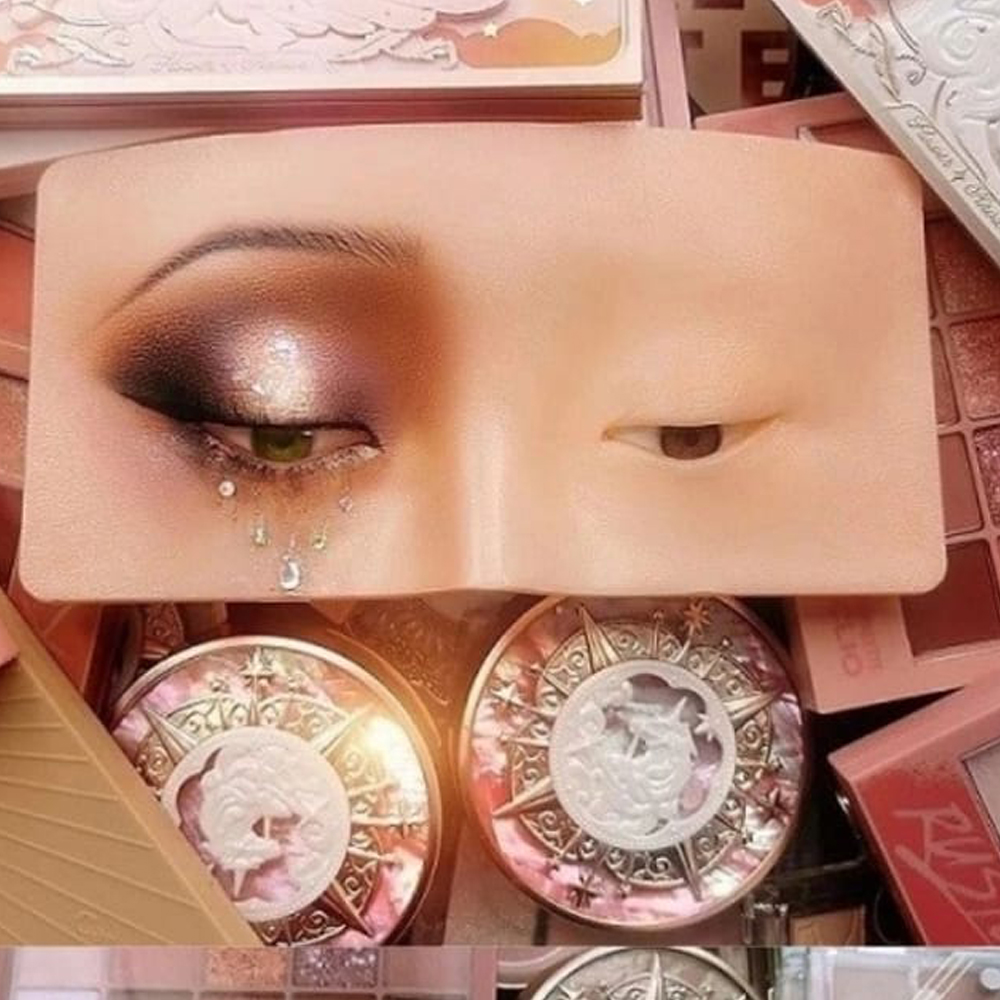 Modelo para Estudiante de Maquillaje 2