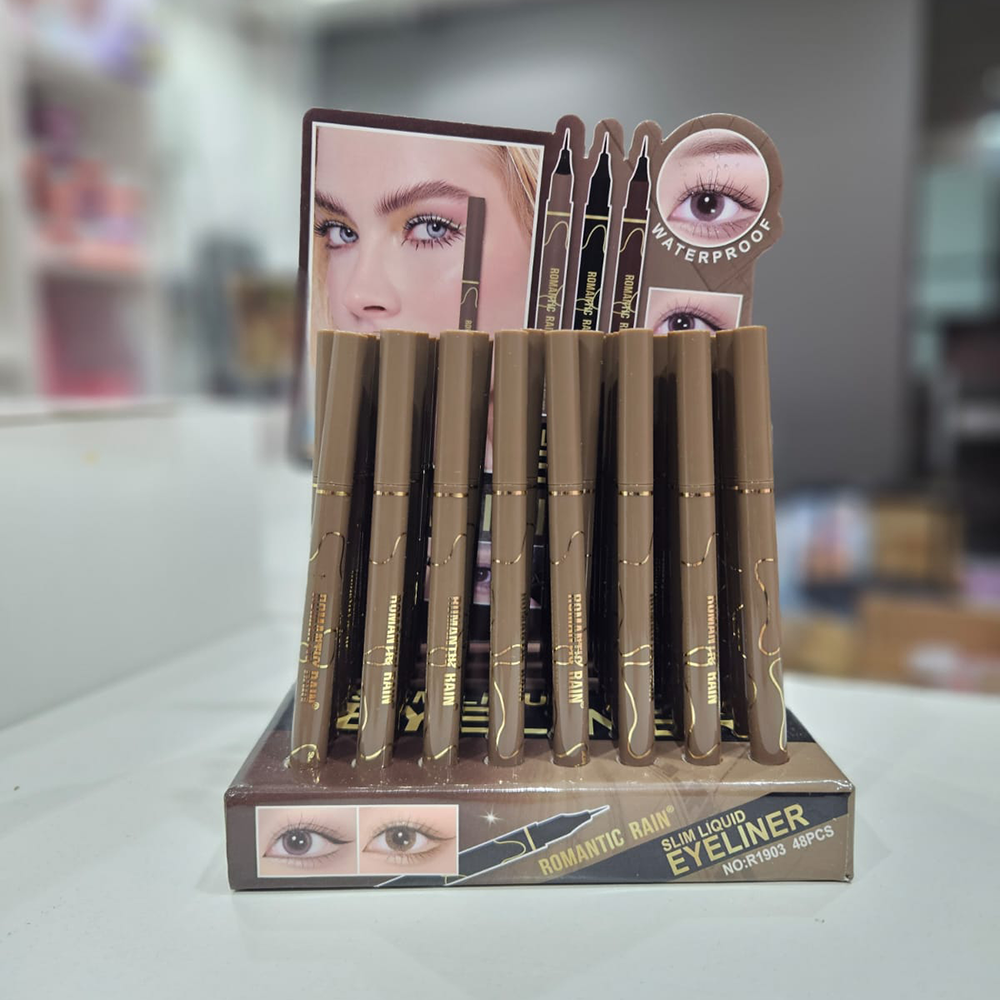 Romantic Rain - Delineador Plumon Negro ultra fino 1