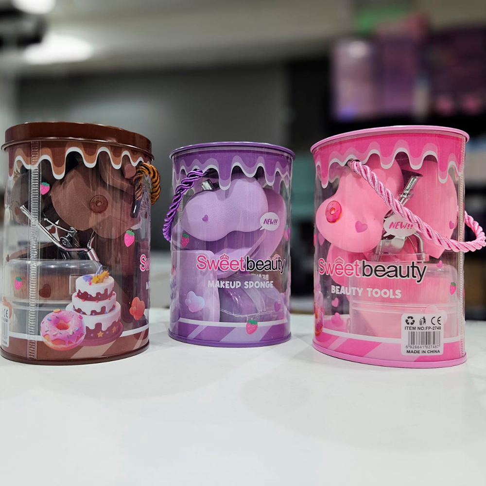 Sweet Beauty - Set de Esponjas + Cepillo + Encrespador 8 pcs  1