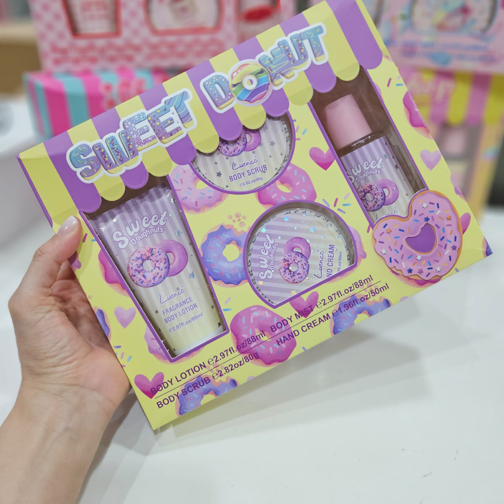 Set de 4 productos Loción 88ml + exfoliante 80g, crema para mano 50ml + splash 88ml 2