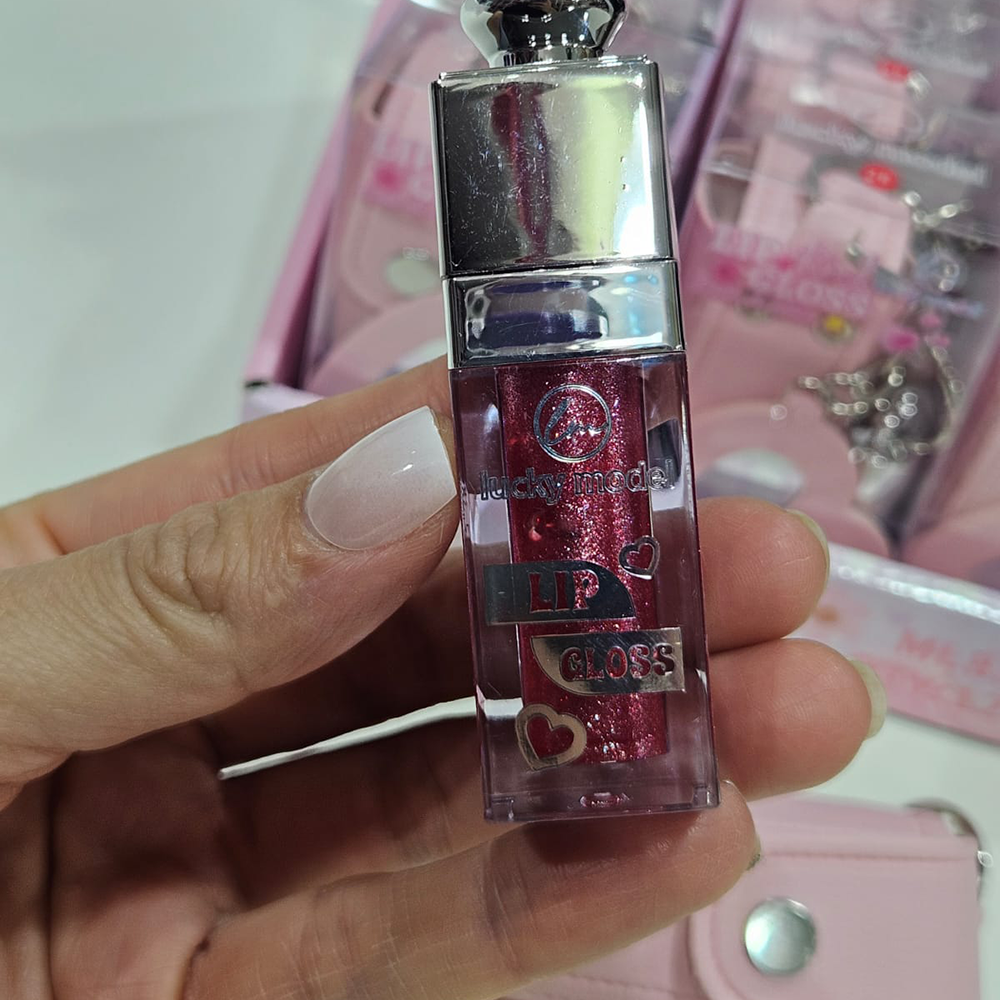 Lucky Model - set de llavero + 2 brillos de labios 3