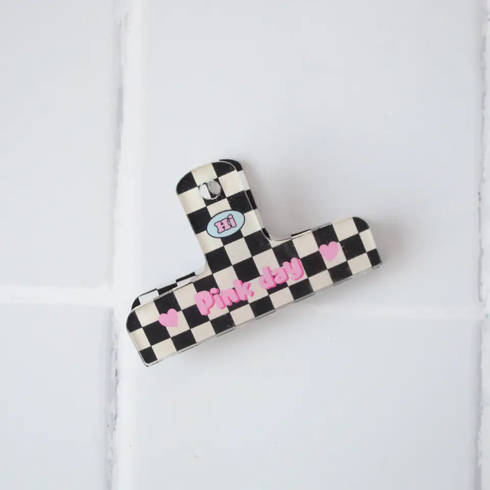 Clip Pink Day  1