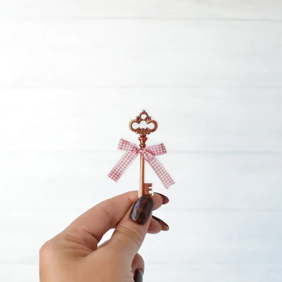LLave bow 1