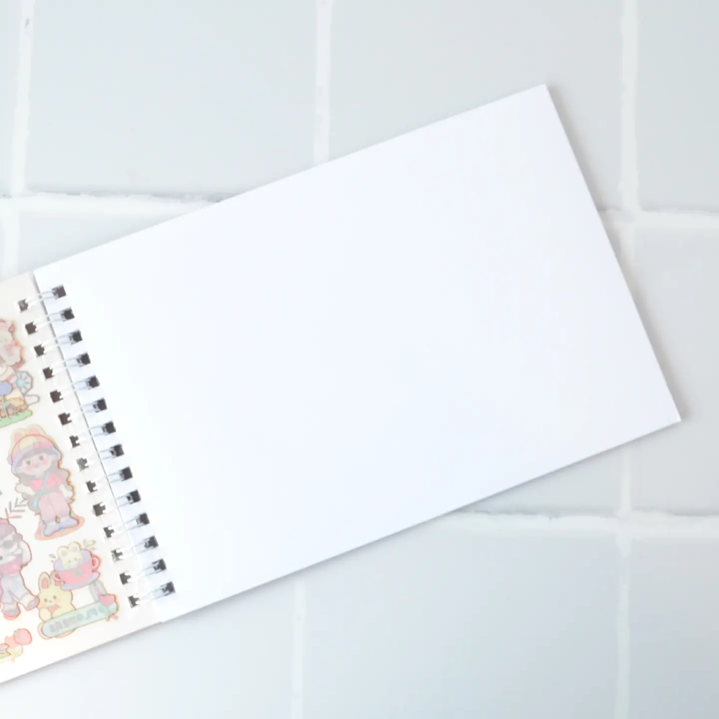 Libro para pegar Stickers Celeste 3
