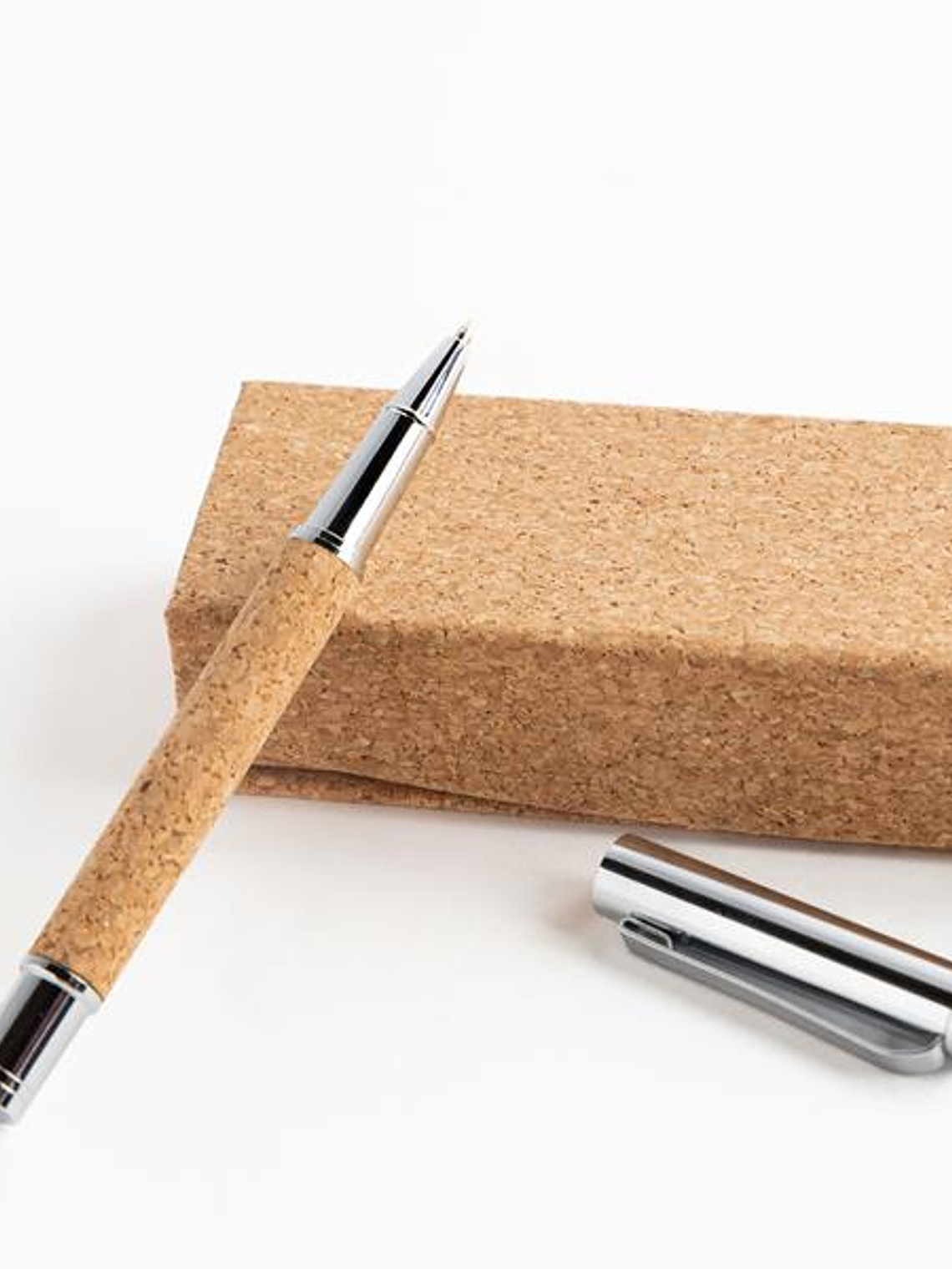 Caneta Roller em Metal e Cortiça 1