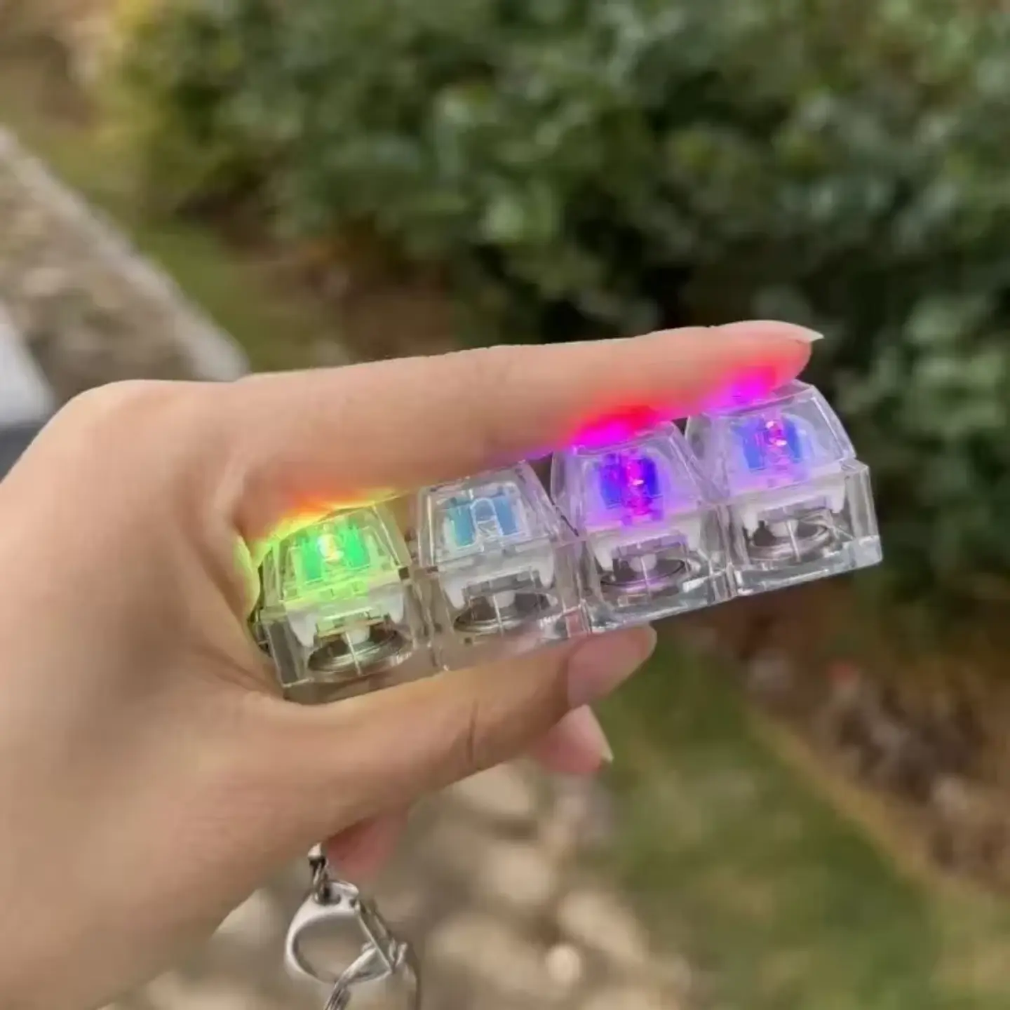  Llavero Fidget Teclado Mecánico Antiestrés con Luz LED RGB 3