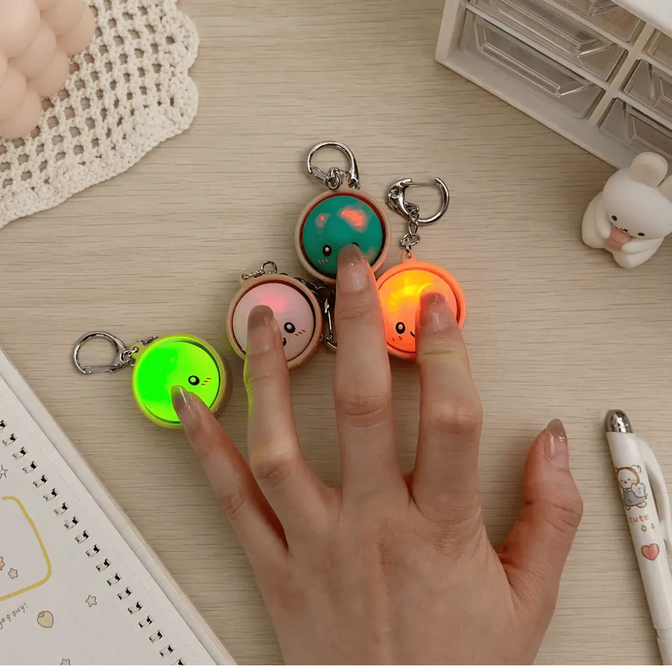 Llavero Dumpling Clicker Con Luz Led - Fidget Toy Antiestrés ASMR 3