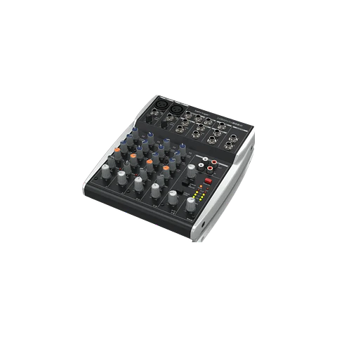 Behringer XENYX 802S de 8 canais