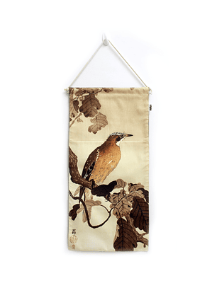 Banderín XL Jay sobre la rama de un árbol