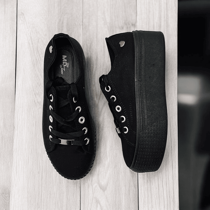Zapatillas Corazón Negra 1