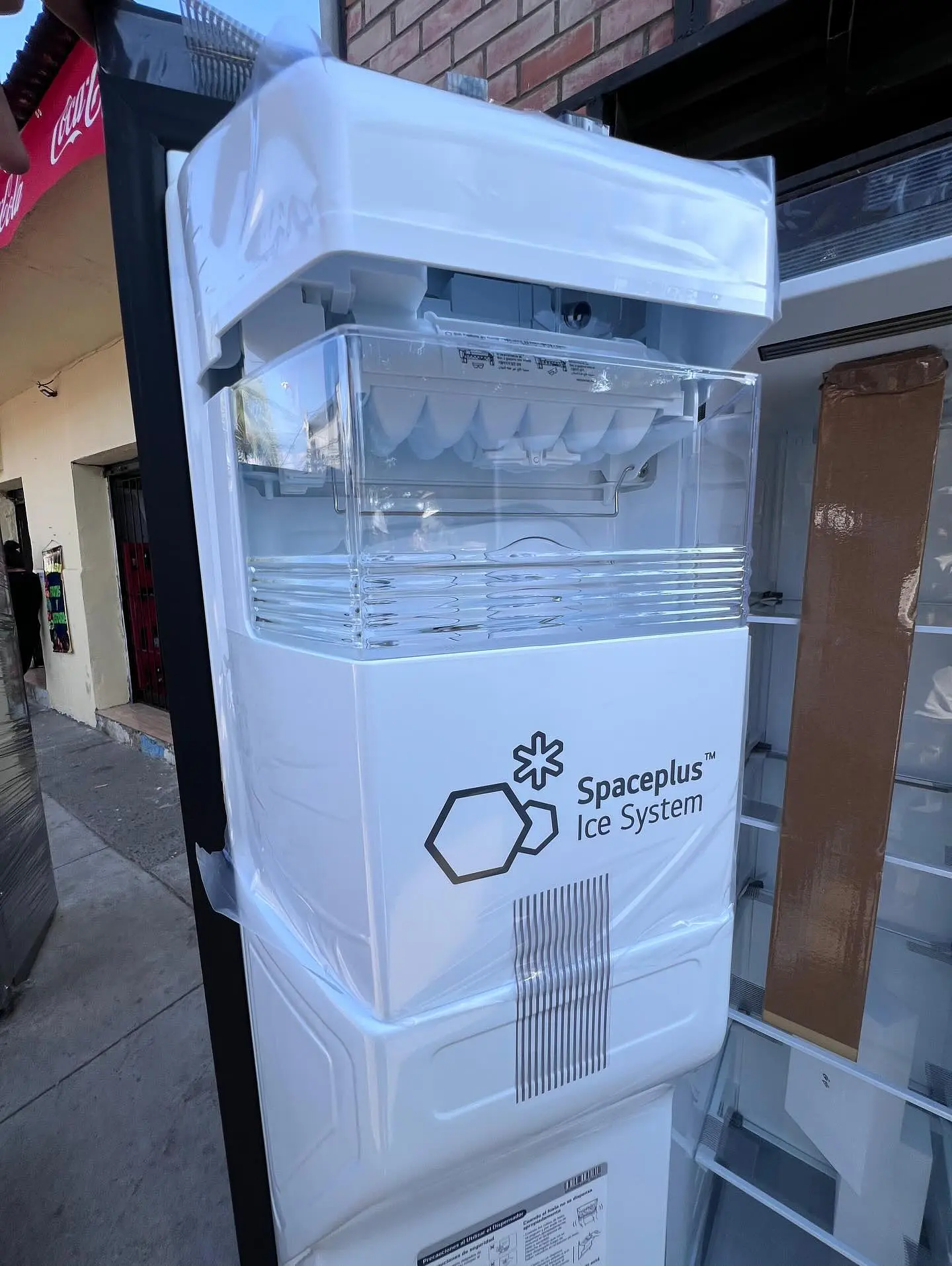Refrigerador Side By Side 638 litros No Frost GS66SPMG LG 4