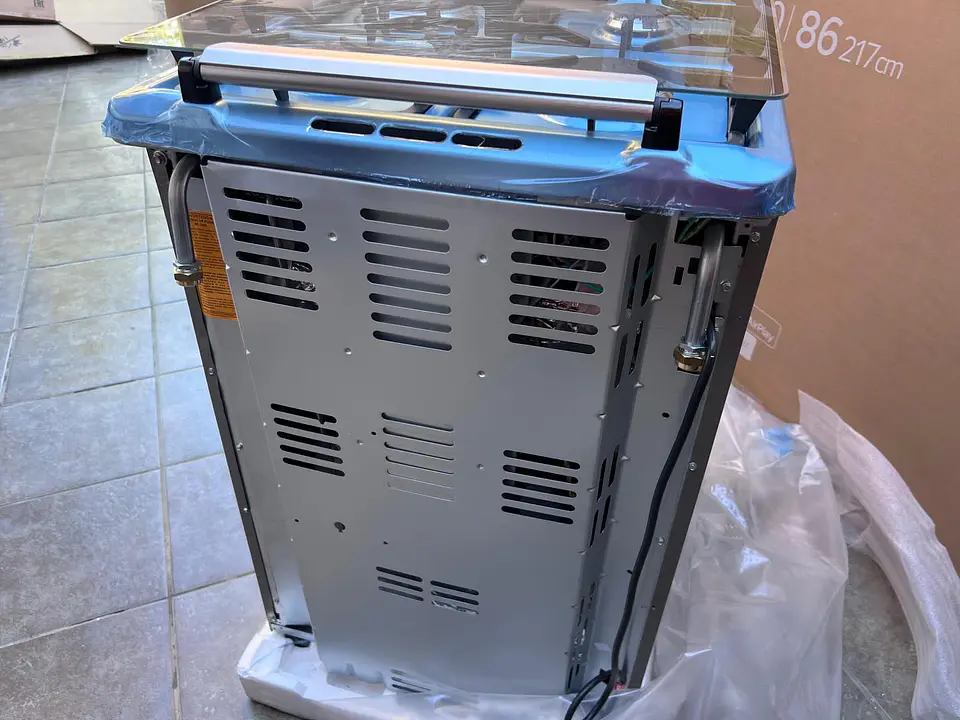 Cocina Electrolux doble horno 56dxa Producto nuevo sin uso con detalle en lata del costado 7