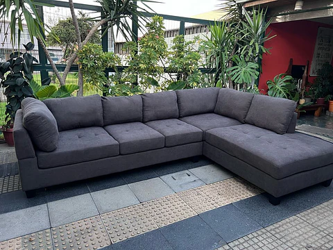 Sofá NUEVO Seccional Chaise Derecho Color grafito  