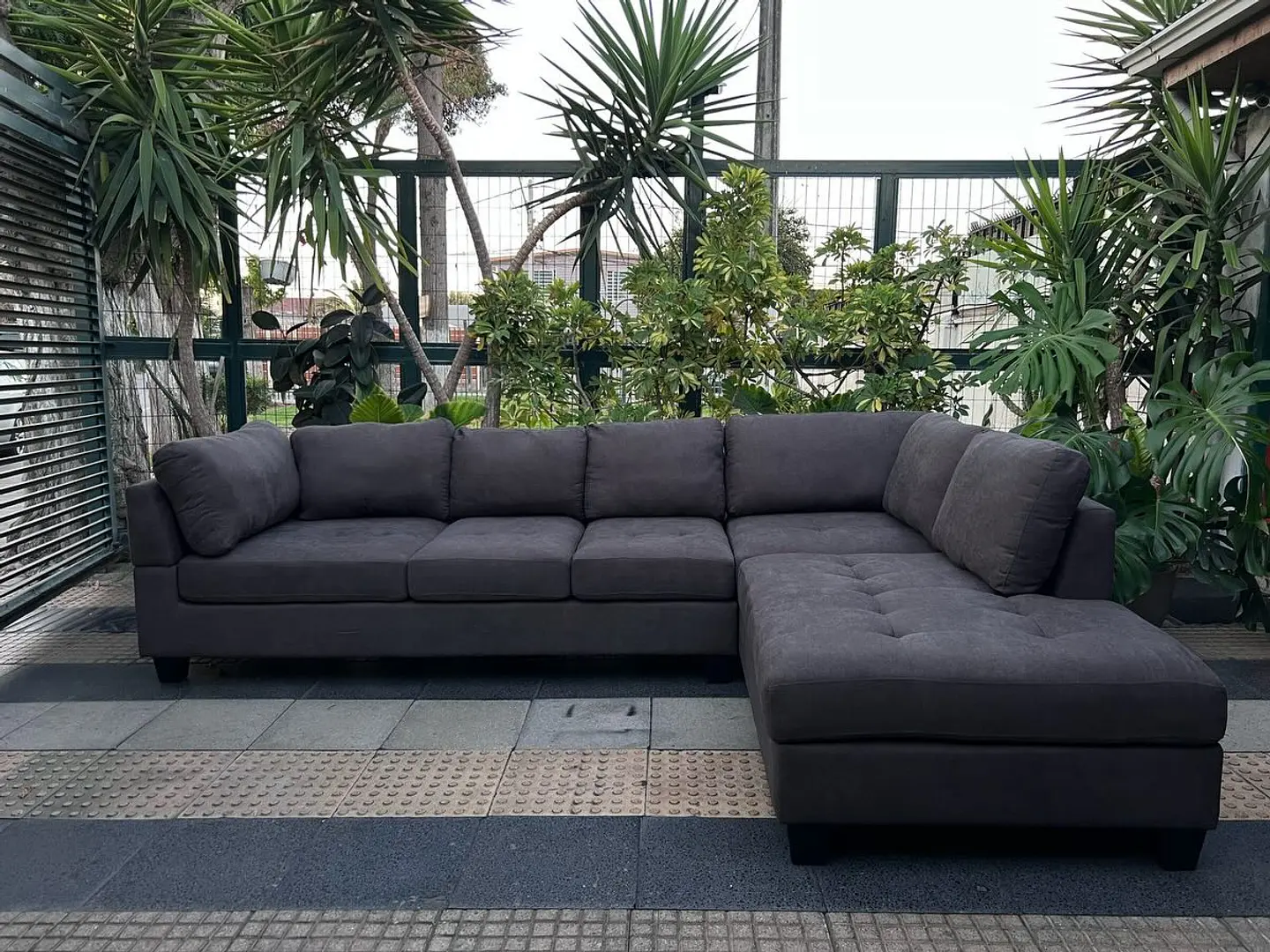 Sofá NUEVO Seccional Chaise Derecho Color grafito   2